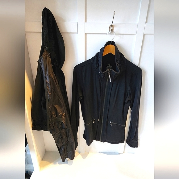 Women's 2 layered Titika Marathon Athletic Jacket - Picture 3 of 14